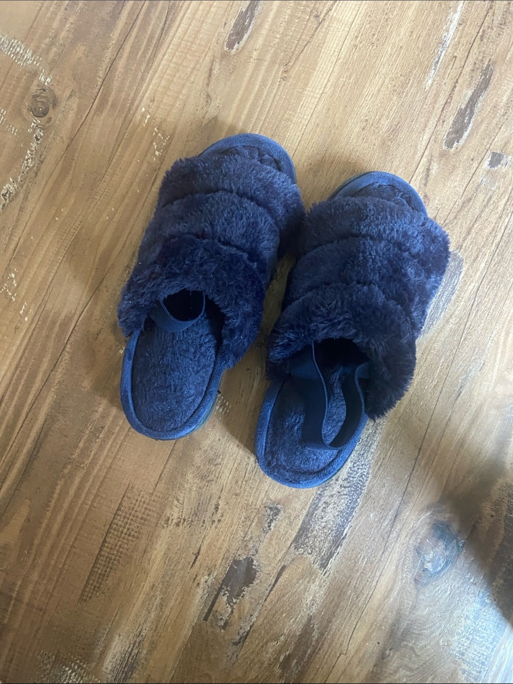 Indoor/outdoor navy plush Ugg-like shoes